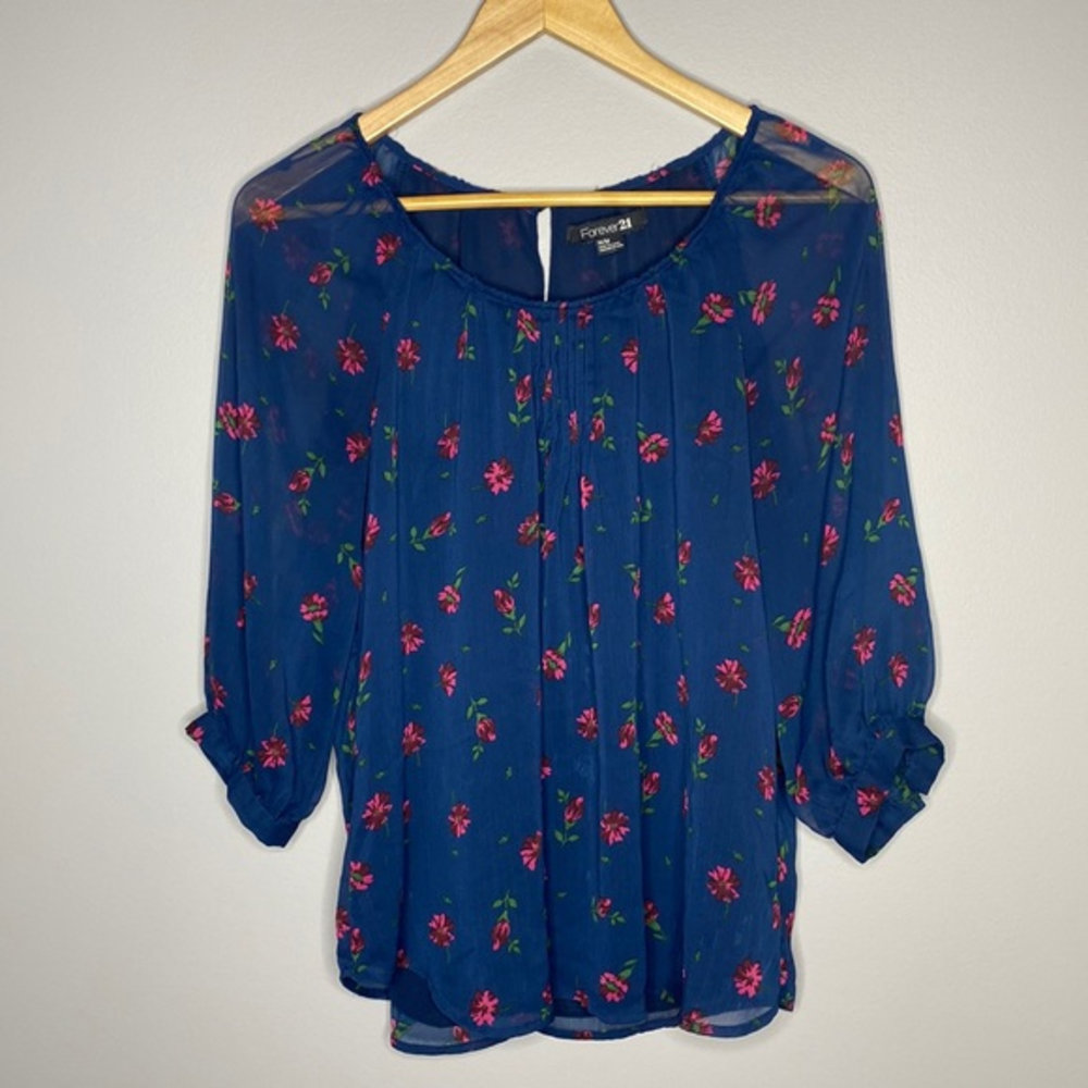 - Floral Sheer Blouse‎